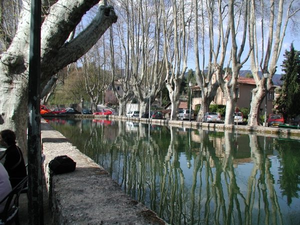 fr_spgm/gal/cucuron/etang.jpg