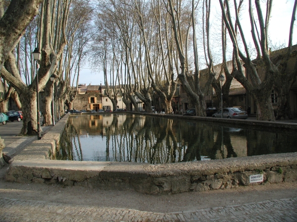 fr_spgm/gal/cucuron/etang2.jpg